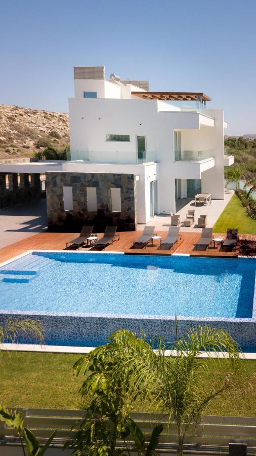 Sea Pearl Beachfront Villas - Breeze Айя Напа Екстериор снимка