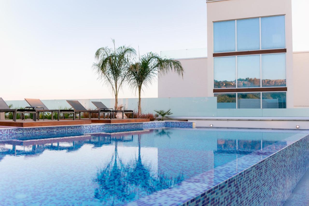 Sea Pearl Beachfront Villas - Breeze Айя Напа Екстериор снимка