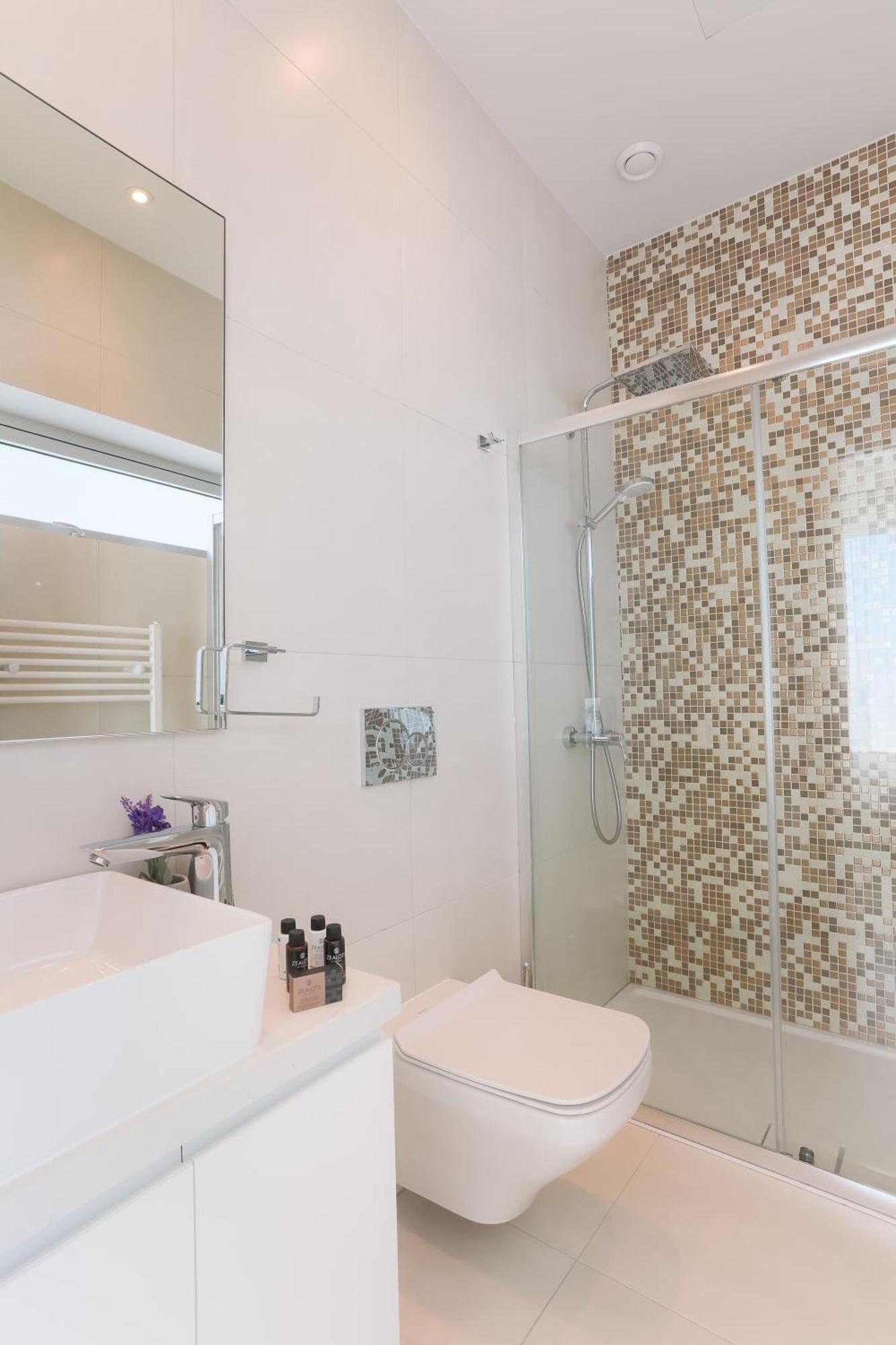 Sea Pearl Beachfront Villas - Breeze Айя Напа Екстериор снимка