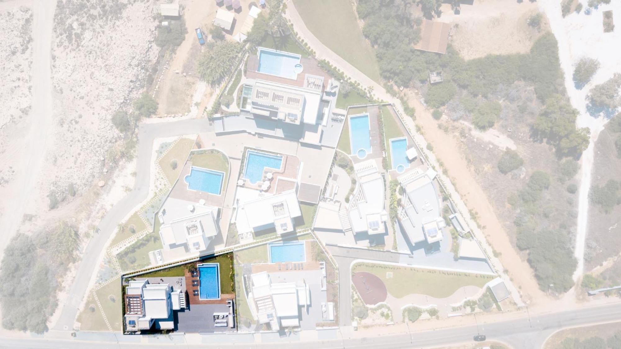 Sea Pearl Beachfront Villas - Breeze Айя Напа Екстериор снимка